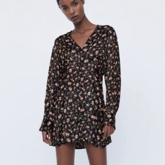 🆕 Zara Floral Long Sleeve Dress with Ruched Panels at Waist- 100% Viscose - Picture 13 of 13